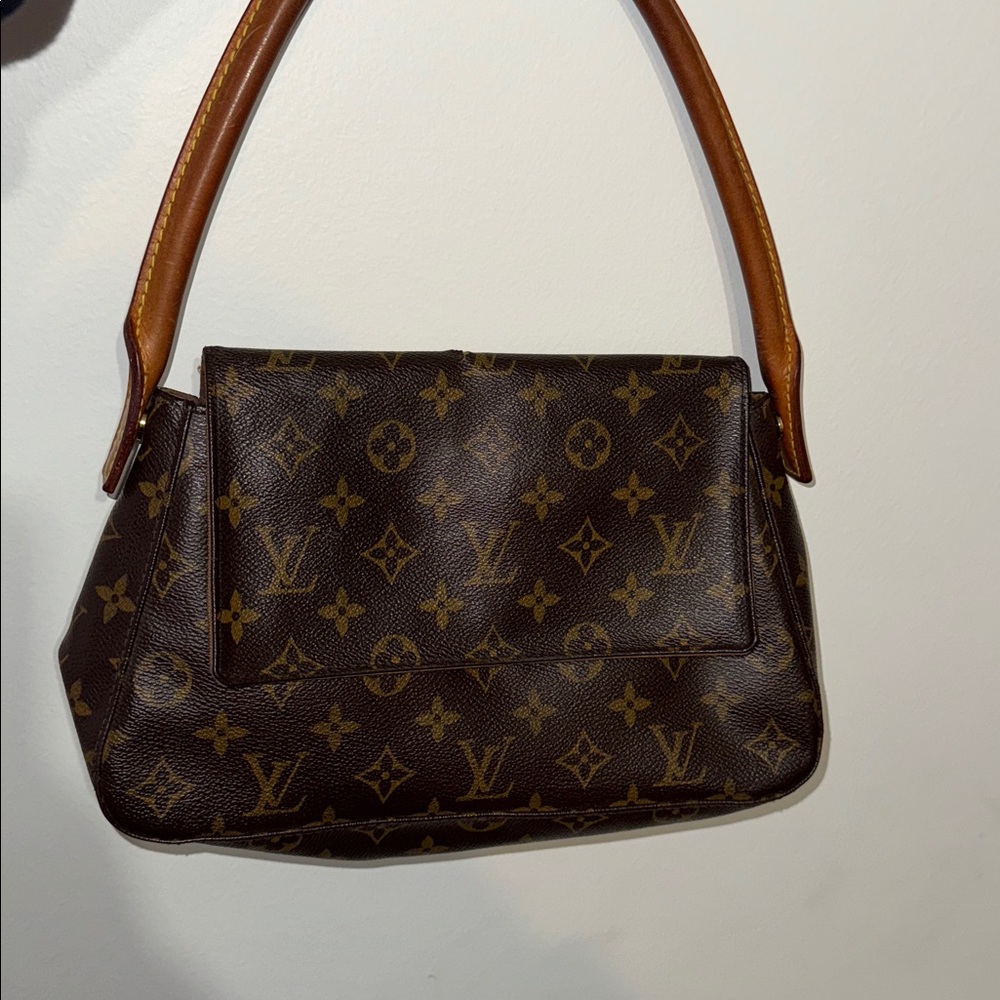 Louis Vuitton Monogram Canvas Mini Looping bag - Picture 8 of 8